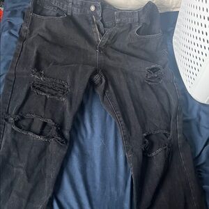 Men's Classic Black Ripped Jeans